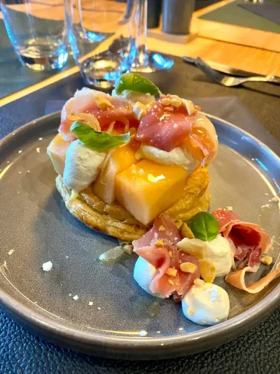 Lucas & Chris Restaurant